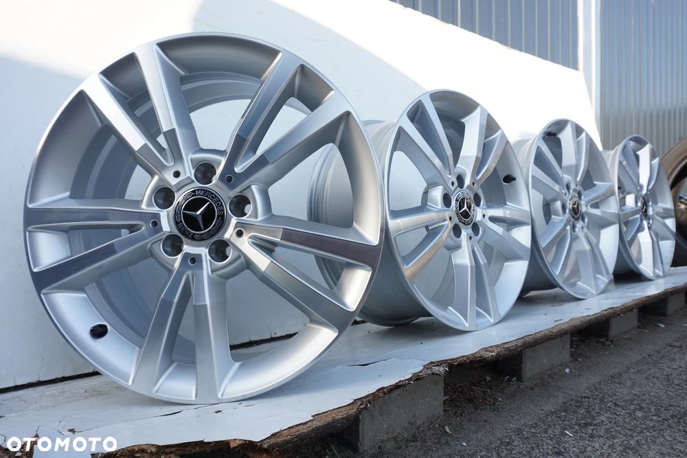 Mercedes 5x112 18 8J et45 W207 - 3