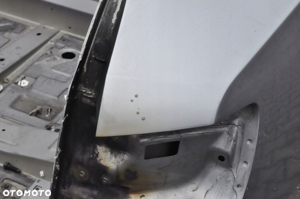 BENTLEY BENTAYGA ĆWIARTKA BŁOTNIK PRAWY TYŁ TYLNY - 4