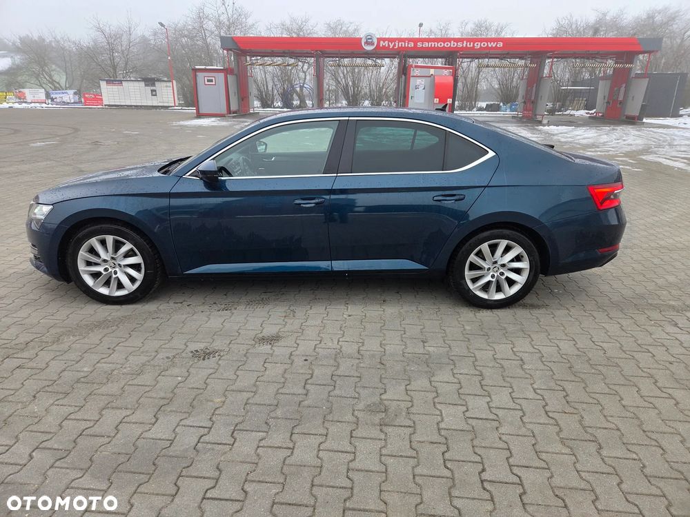 Skoda Superb 2.0 TSI Style DSG - 23