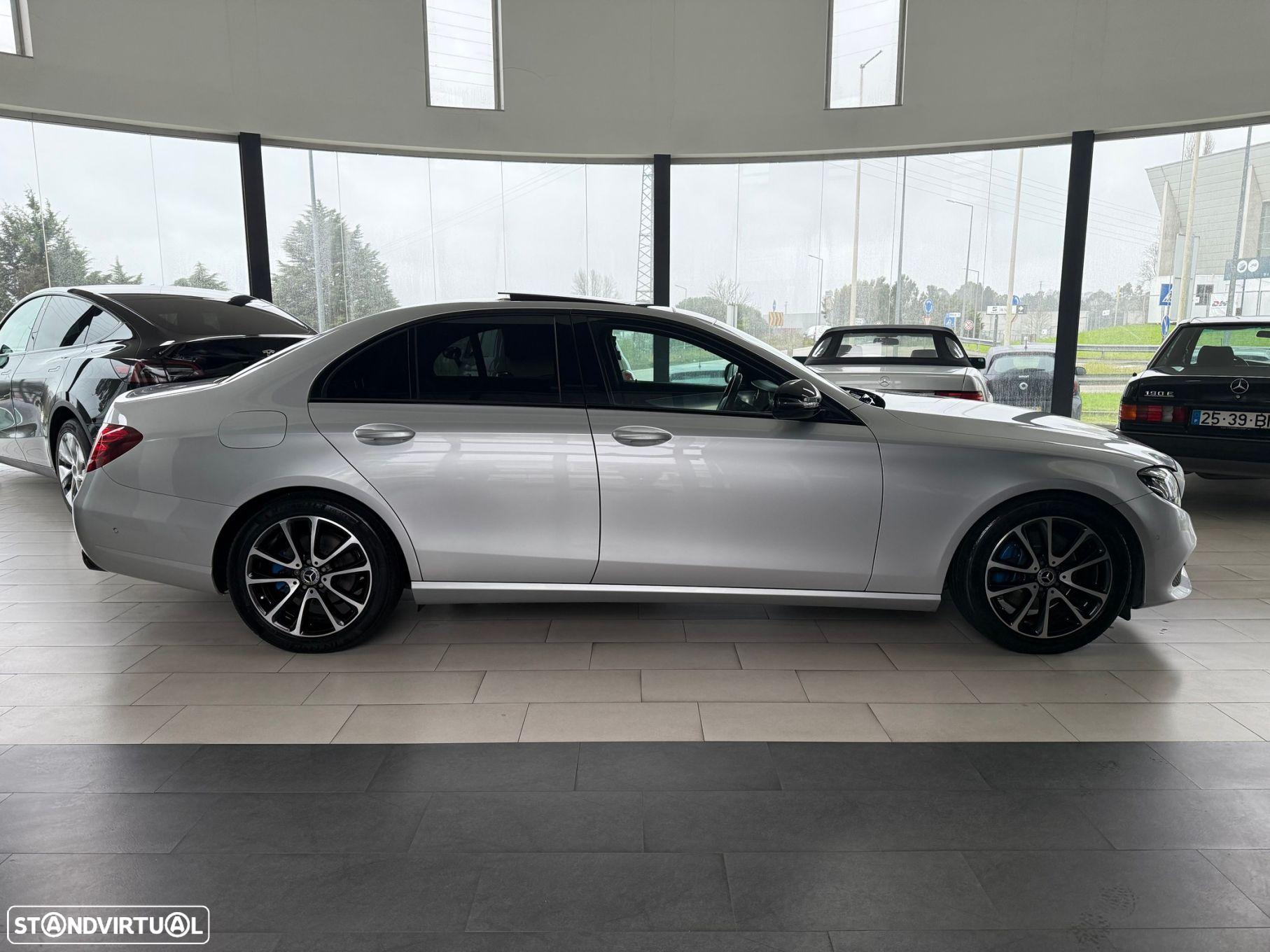 Mercedes-Benz E 220 d Avantgarde - 26