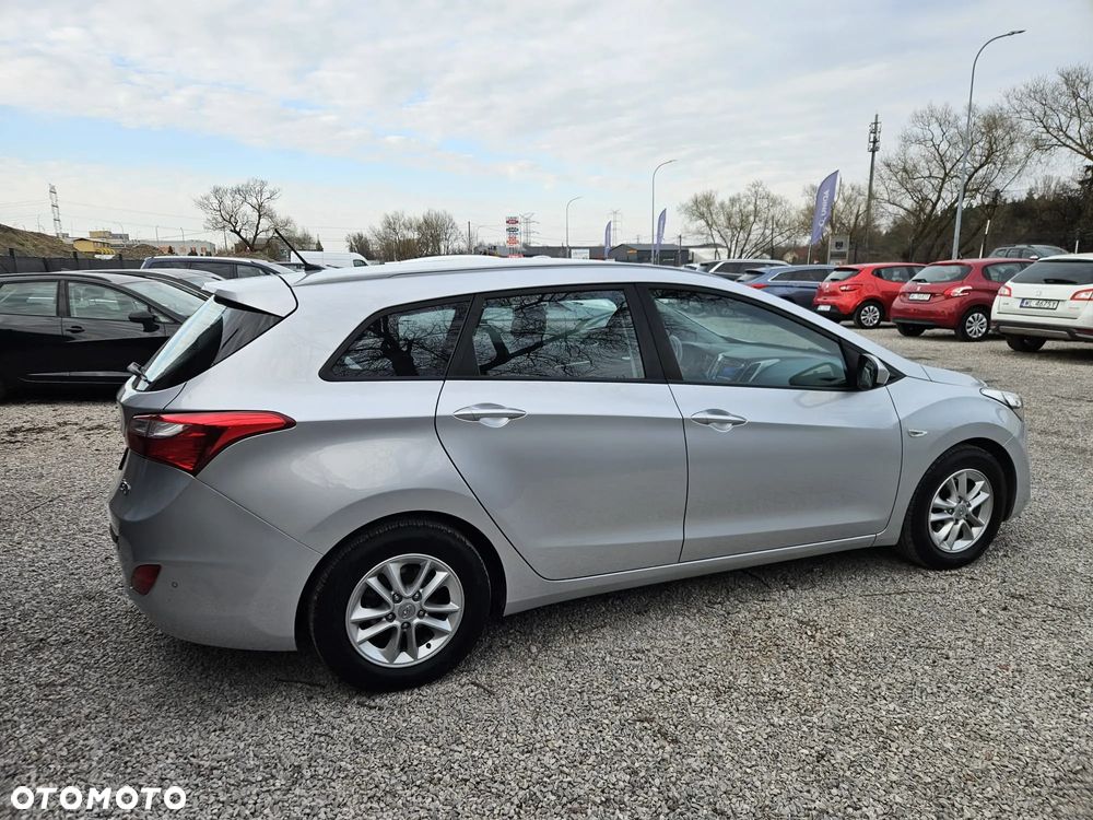 Hyundai i30 1.4 Comfort - 13