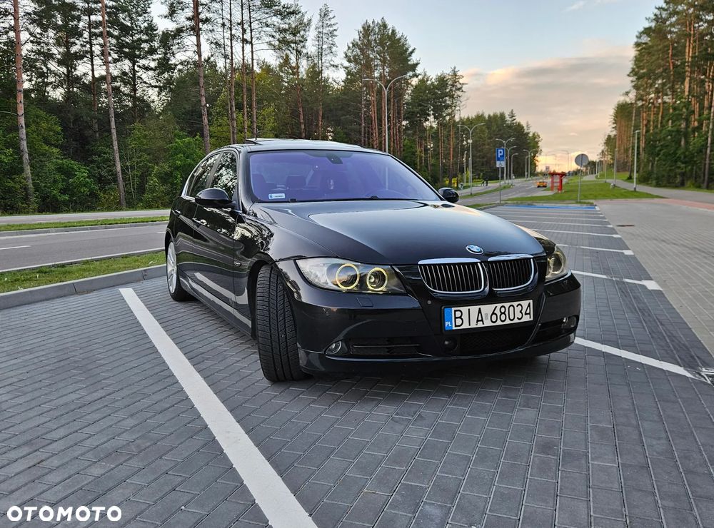 BMW Seria 3 325i - 1