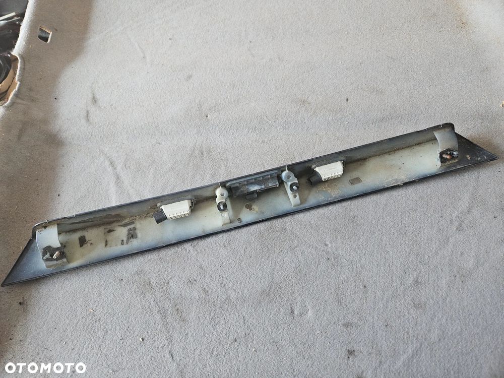 Listwa blenda klapy bagażnika mikrostyk Ford Mondeo Mk4 2008r kombi E6 - 3