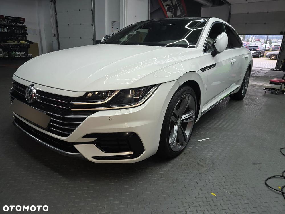 Volkswagen Arteon 2.0 TDI SCR R-Line Edition DSG - 23