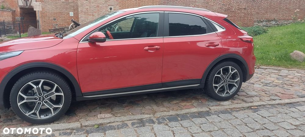 Kia XCeed 1.6 CRDi PLATINUM EDITION - 3