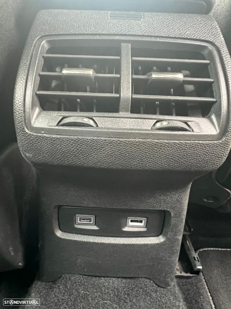 Citroën e-C4 - 12