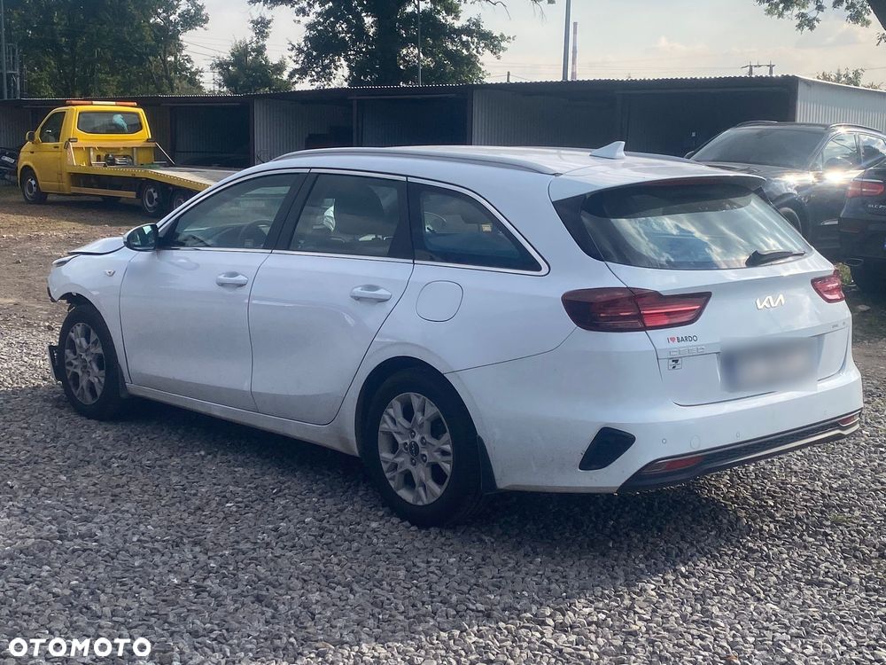 Kia Ceed 1.5 T-GDI M - 2