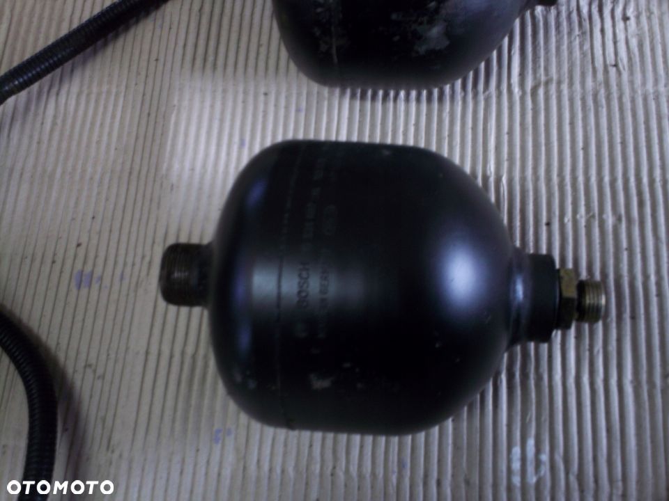 AKUMULATOR HYDRAULICZNY Massey Ferguson MF 7254 01 - 2