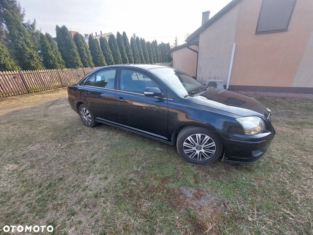 Toyota Avensis 1.8 VVT-i Luna - 4