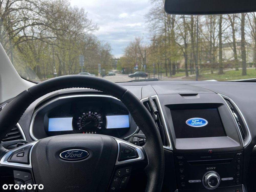 Ford Edge - 15