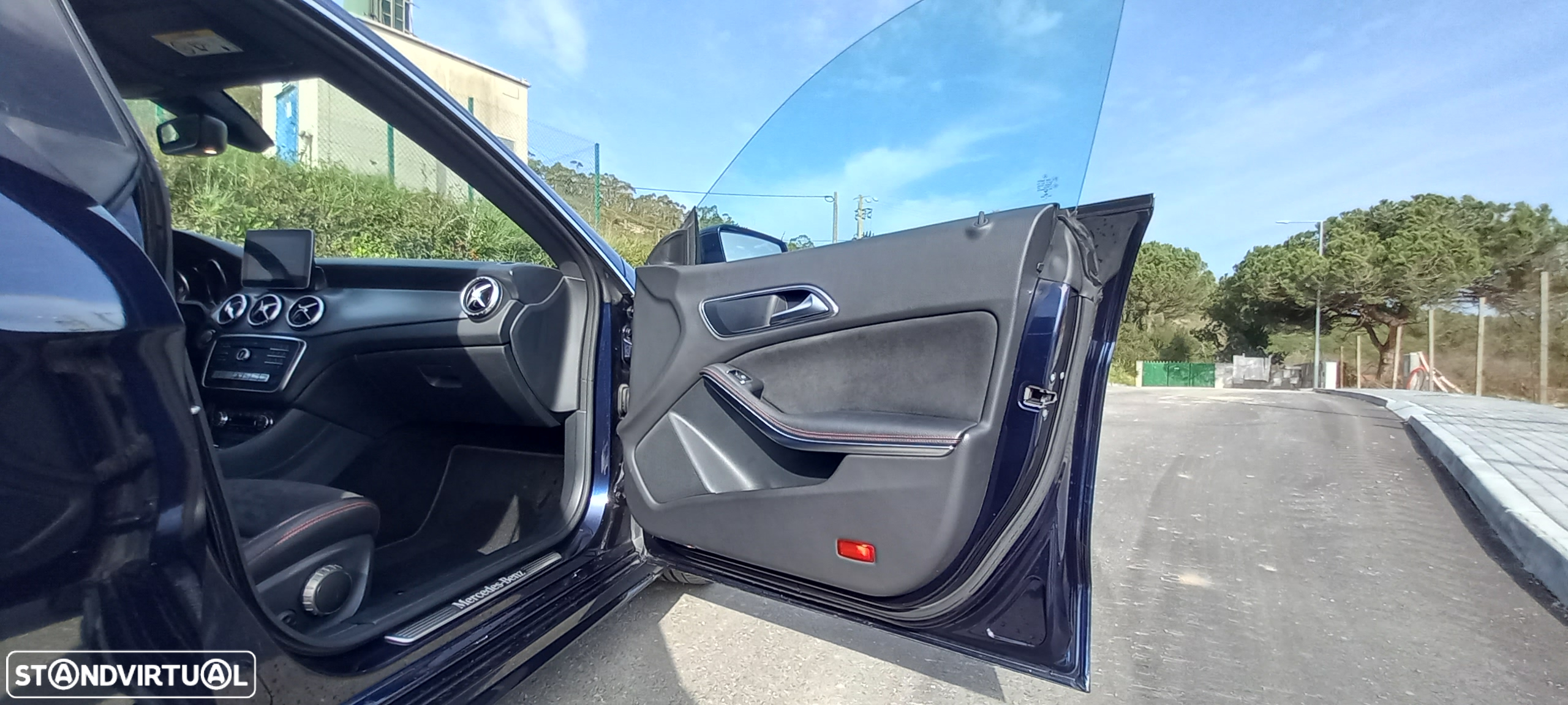 Mercedes-Benz CLA 200 d Shooting Brake AMG Line - 22