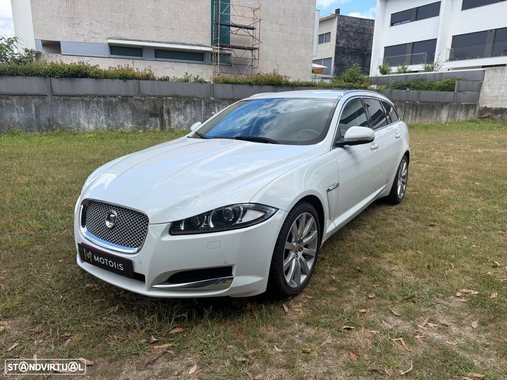 Jaguar XF Sportbrake 2.2 D Luxury - 3