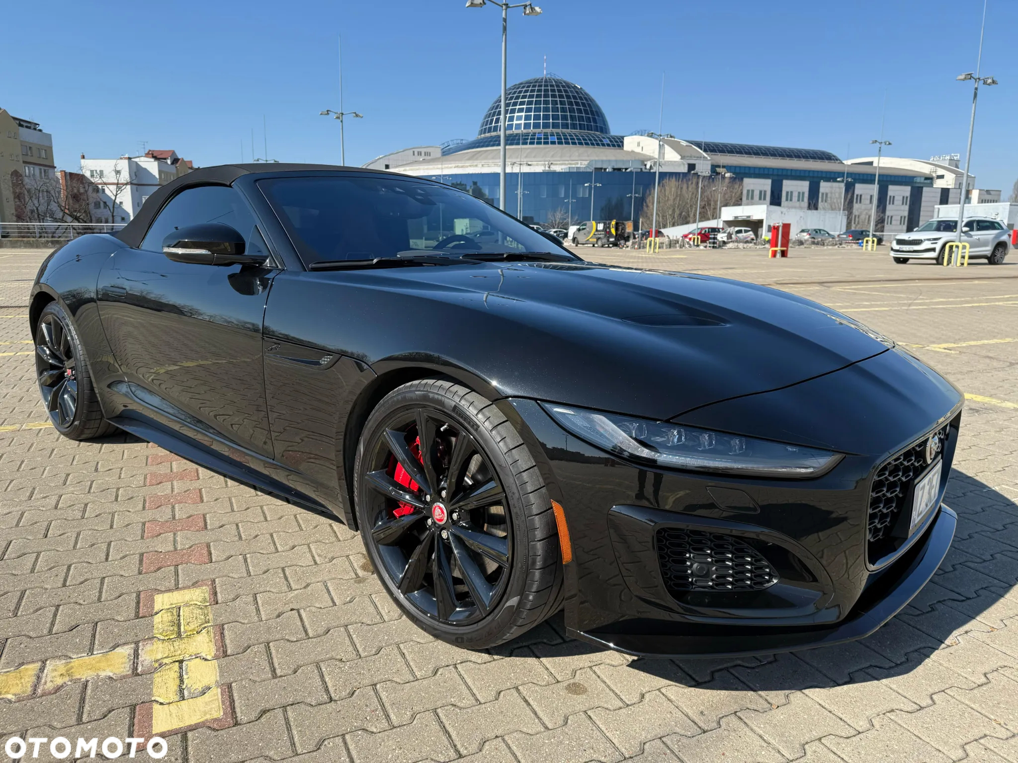 Jaguar F-Type Cabriolet P575 AWD R - 11
