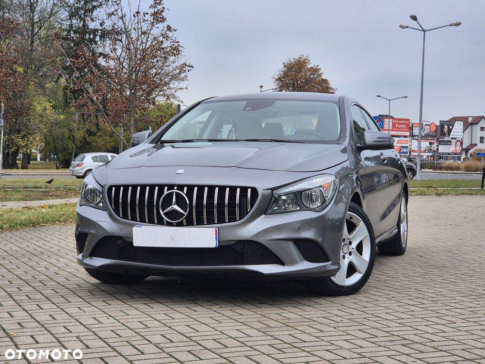 Mercedes-Benz CLA 200 7G-DCT UrbanStyle Edition - 1