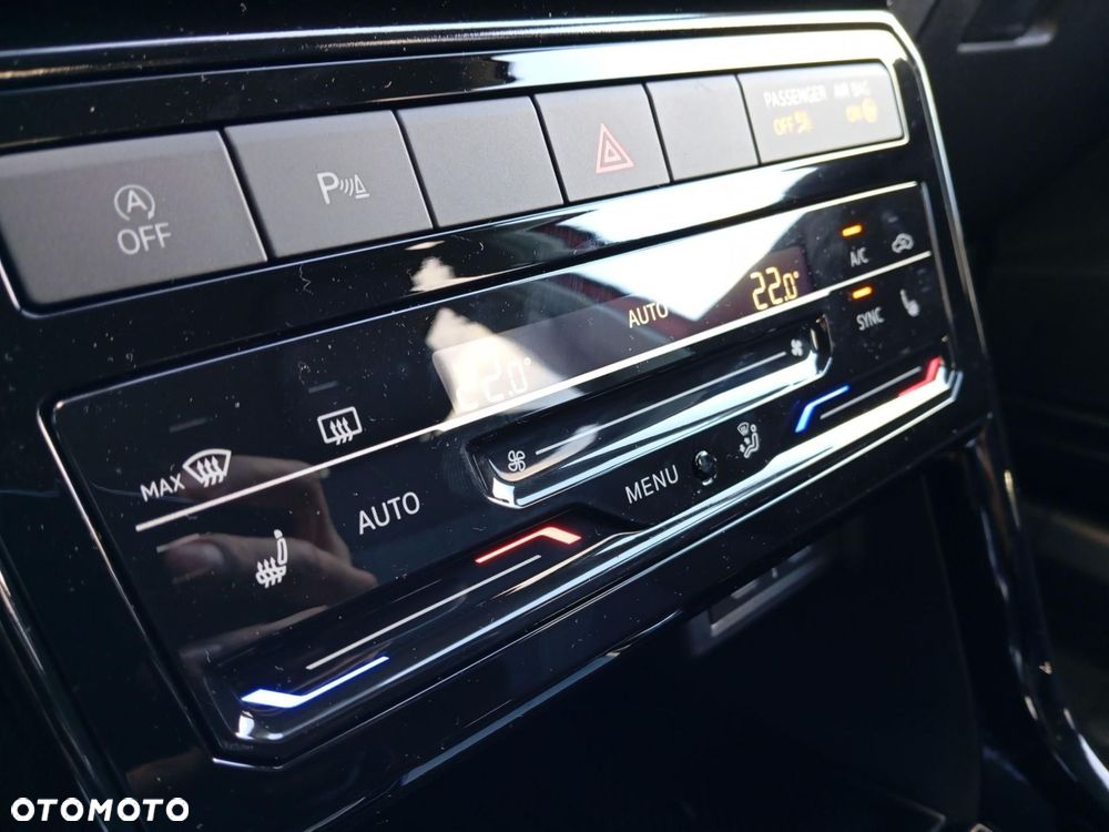 Volkswagen T-Cross - 10