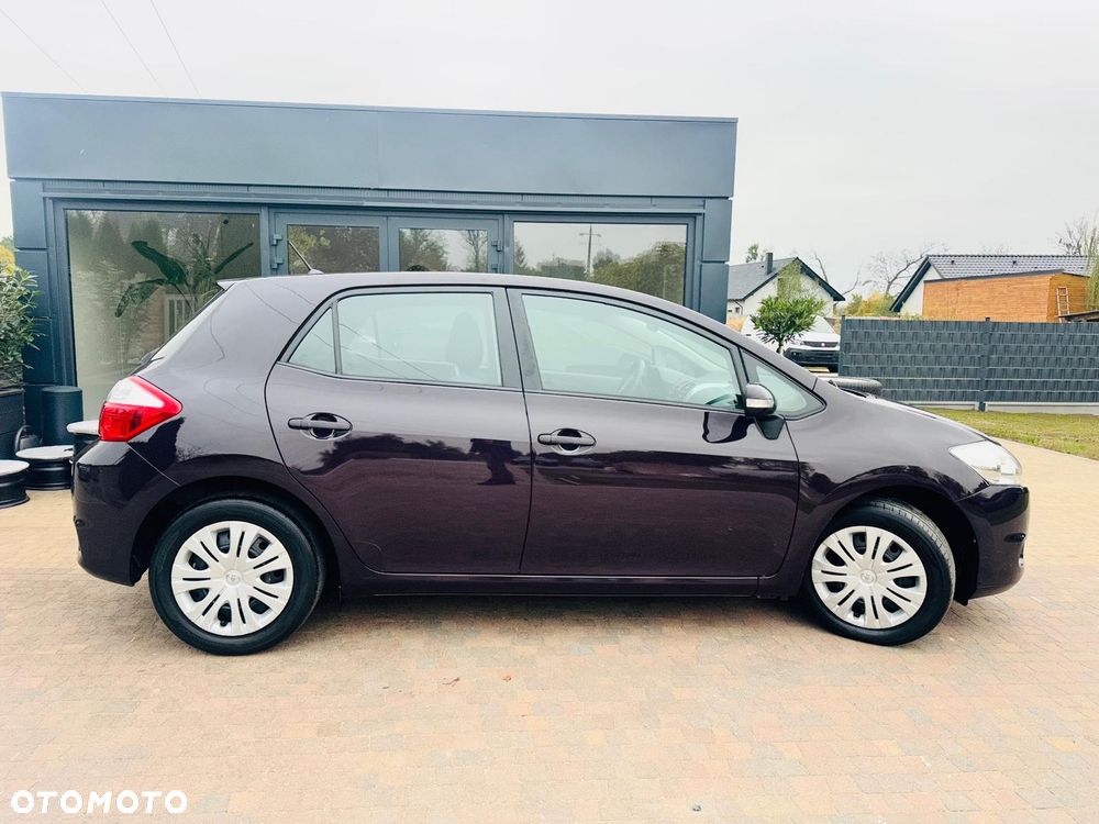 Toyota Auris - 12
