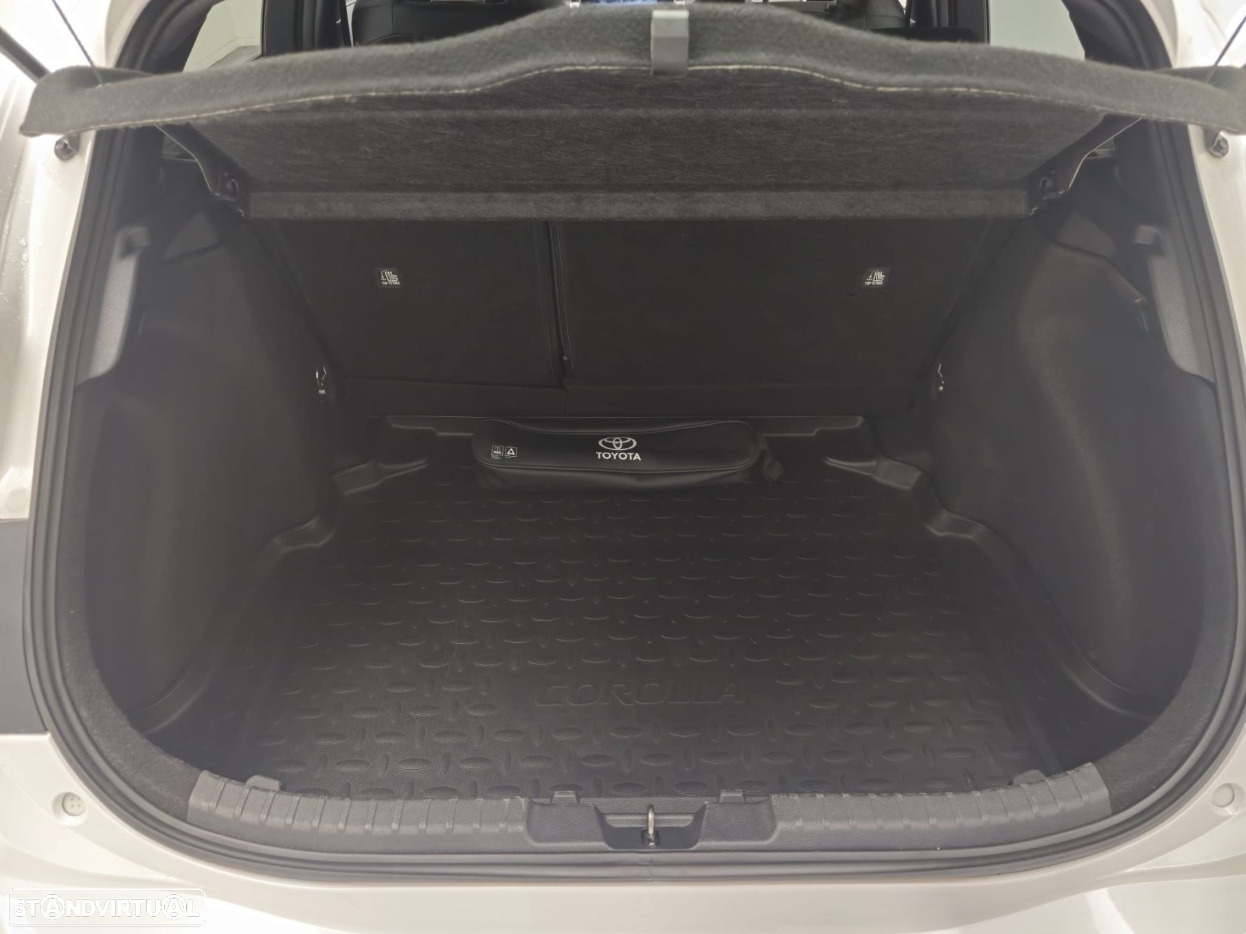 Toyota Corolla 1.8 Hybrid Comfort+P.Sport - 10