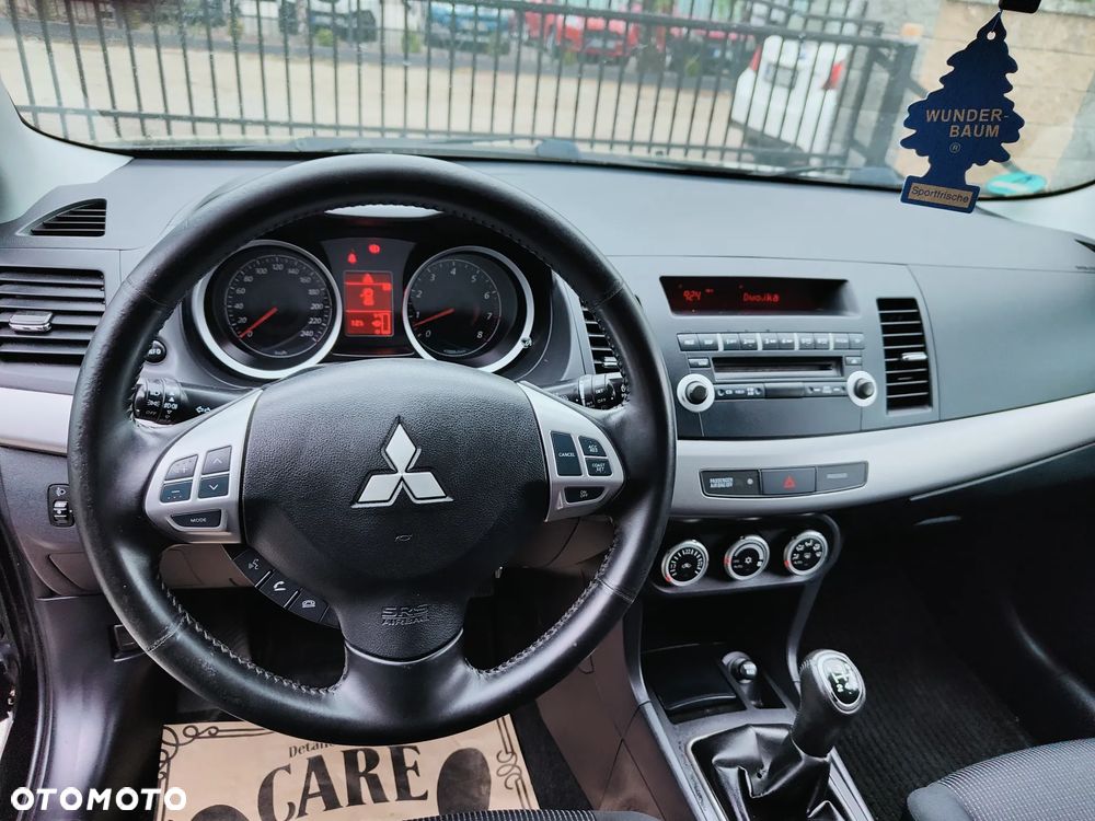 Mitsubishi Lancer 1.8 Intense - 14