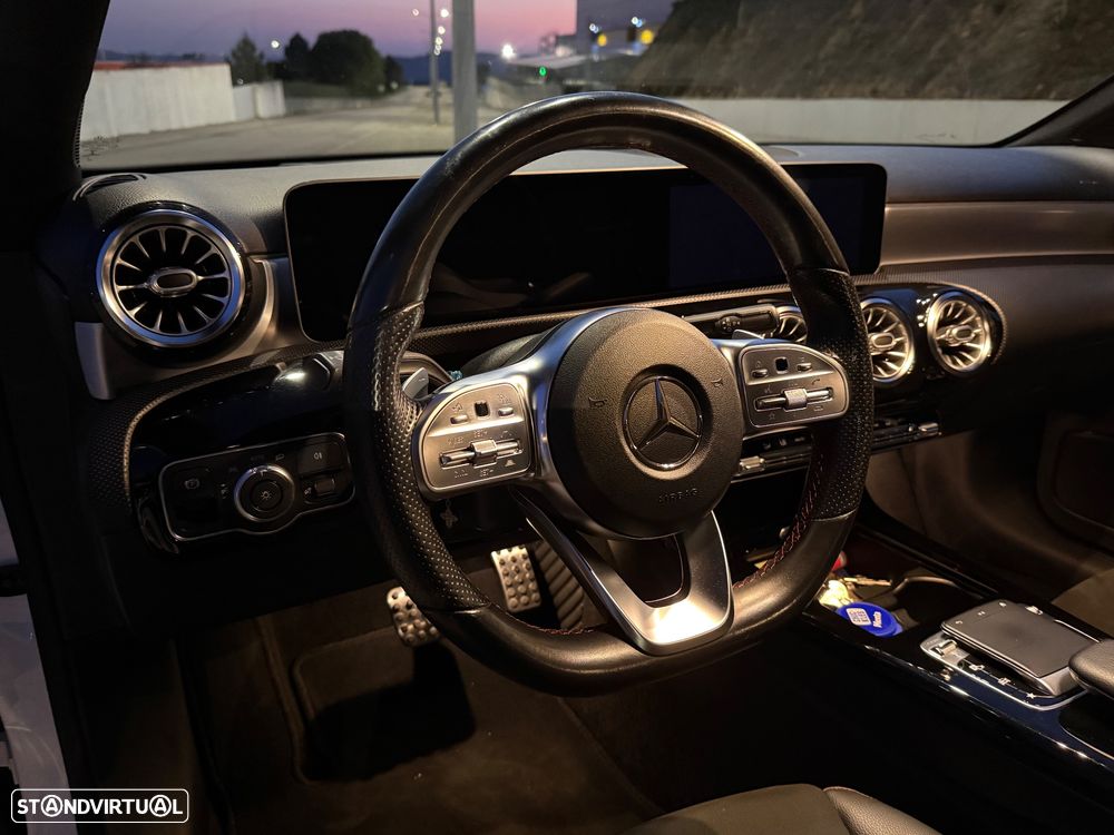 Mercedes-Benz A 200 AMG Line Aut. - 24