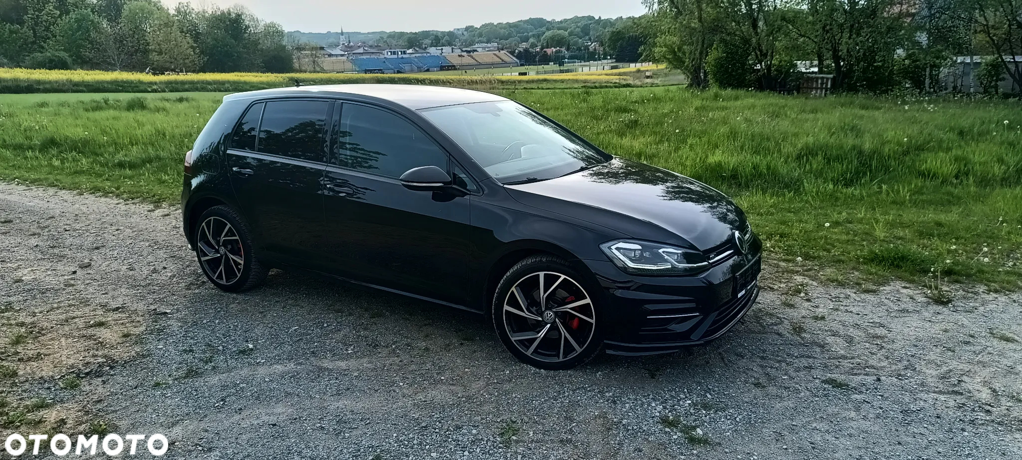 Volkswagen Golf 1.5 eTSI OPF DSG R-Line - 18