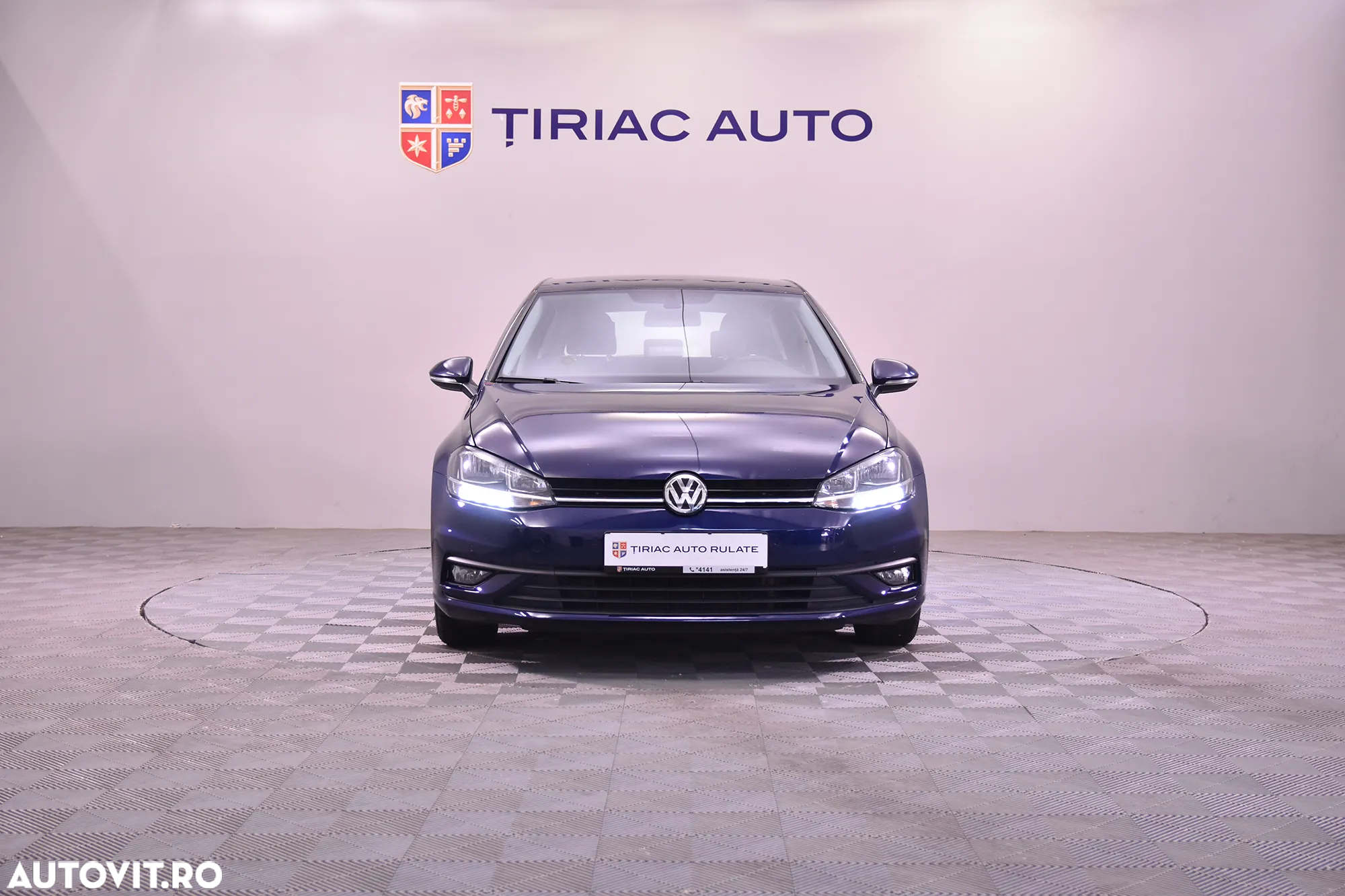 Volkswagen Golf - 8