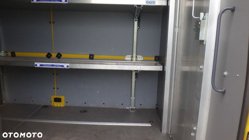 Mercedes-Benz SPRINTER - 14