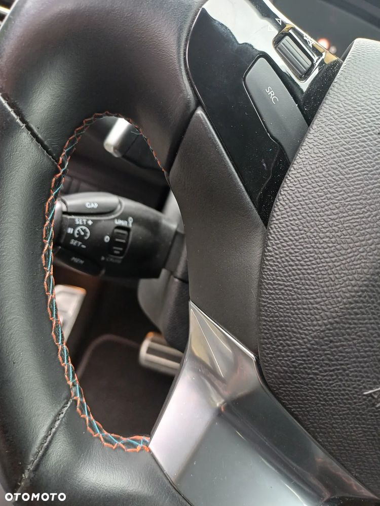 Peugeot 308 1.5 BlueHDi Business S&S EAT8 - 17