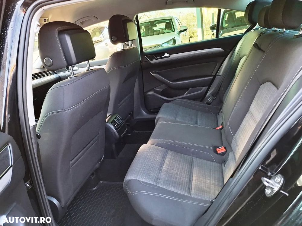 Volkswagen Passat 2.0 TDI DSG Comfortline - 9