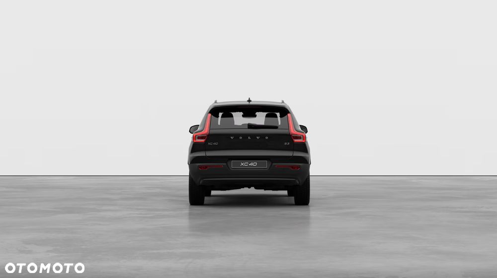 Volvo XC 40 B3 Plus Dark - 4