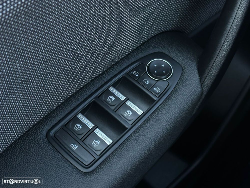 Renault Captur 1.0 TCe Techno Bi-Fuel - 15