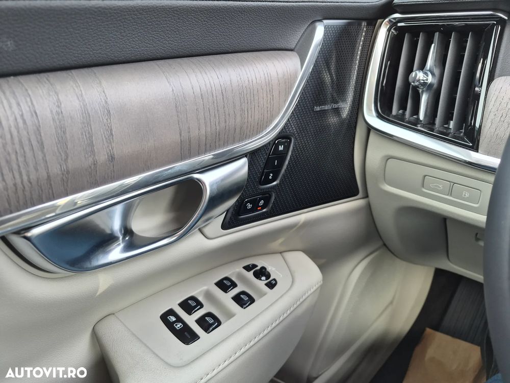 Volvo S90 Recharge T8 AWD Plus Bright - 34