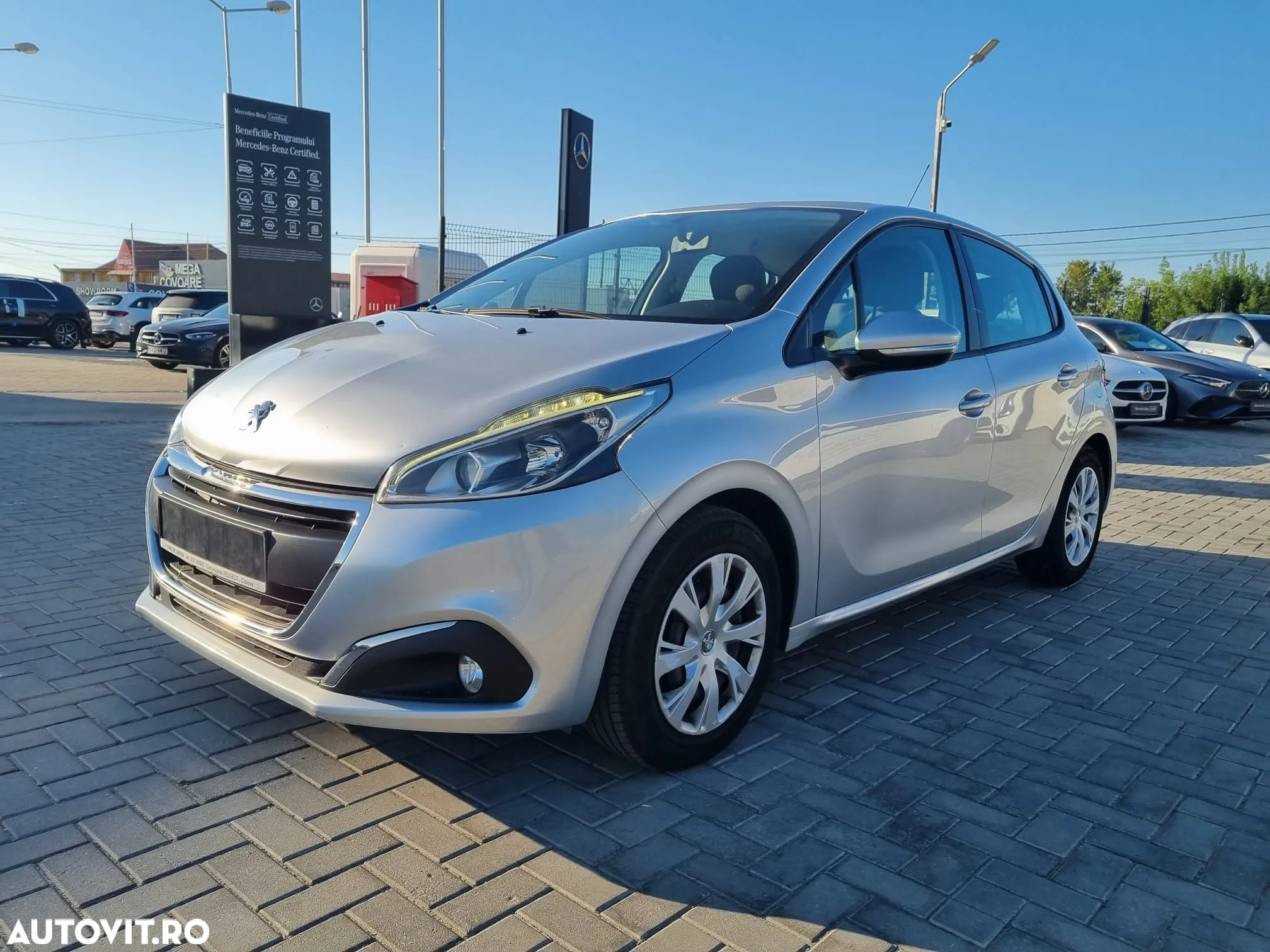 Peugeot 208 1.2 L PureTech Access - 8