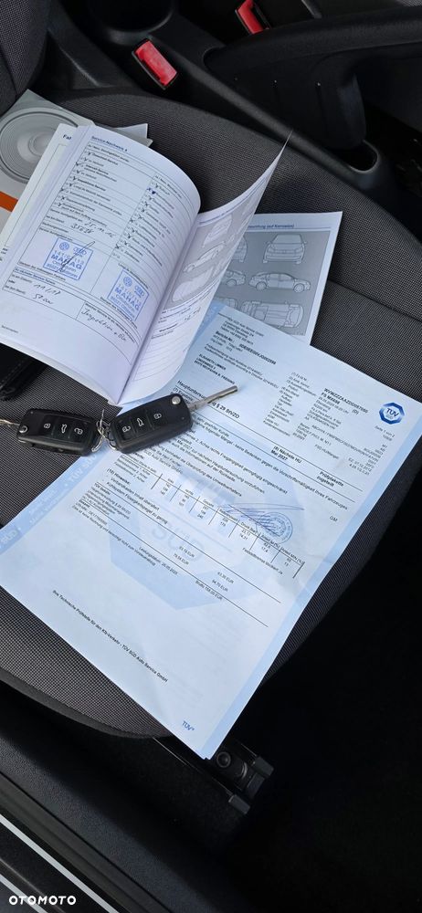 Volkswagen up! Standard - 23