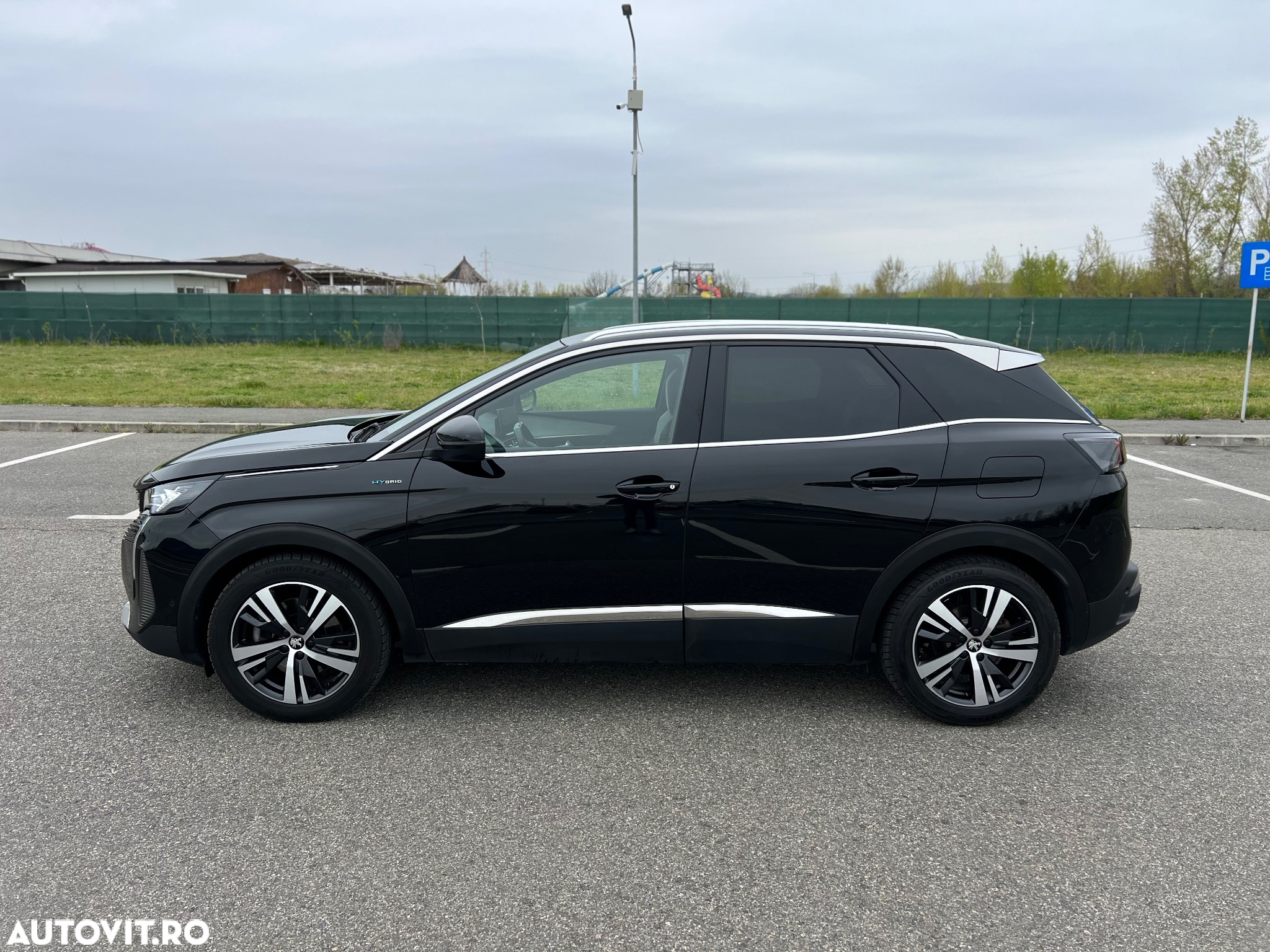 Peugeot 3008 Plug-In Hybrid 225 e-EAT8 GT - 32