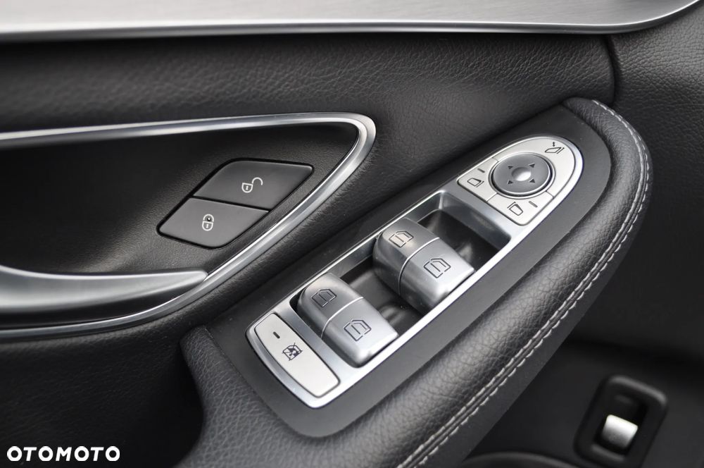 Mercedes-Benz Klasa C 180 7G-TRONIC Avantgarde - 19