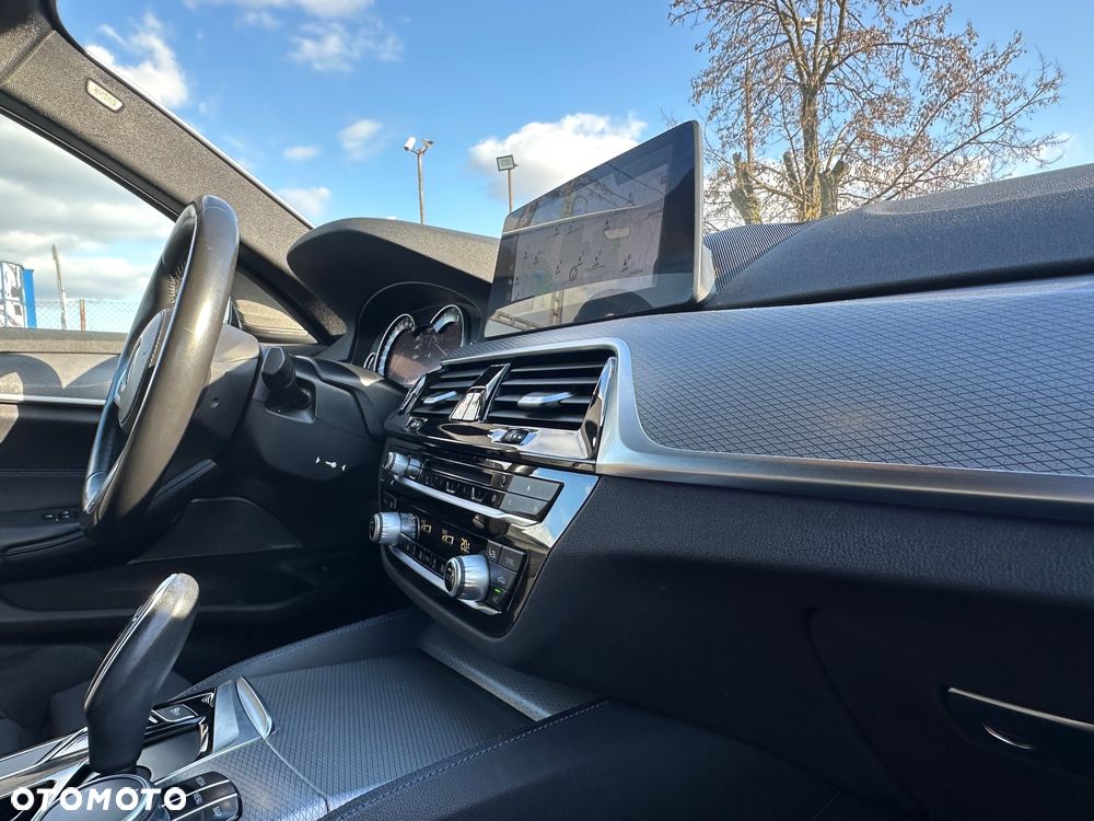 BMW Seria 5 520d M Sport Edition - 16