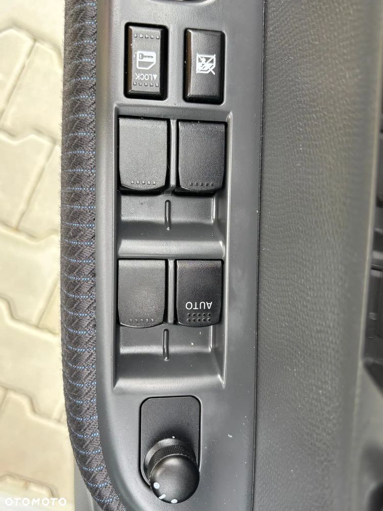 Suzuki Swift 1.3 Limited 25 - 33