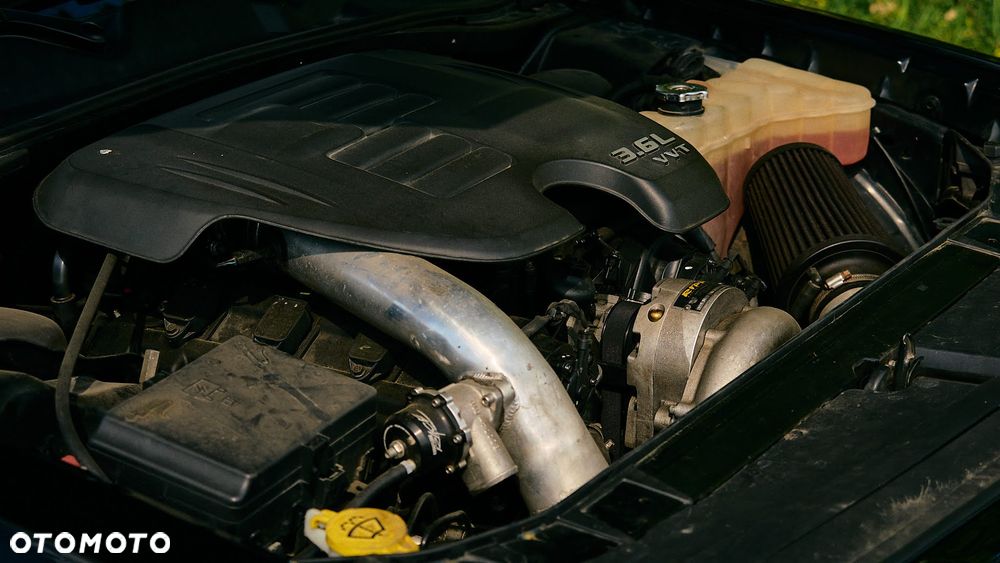 Dodge Challenger - 17