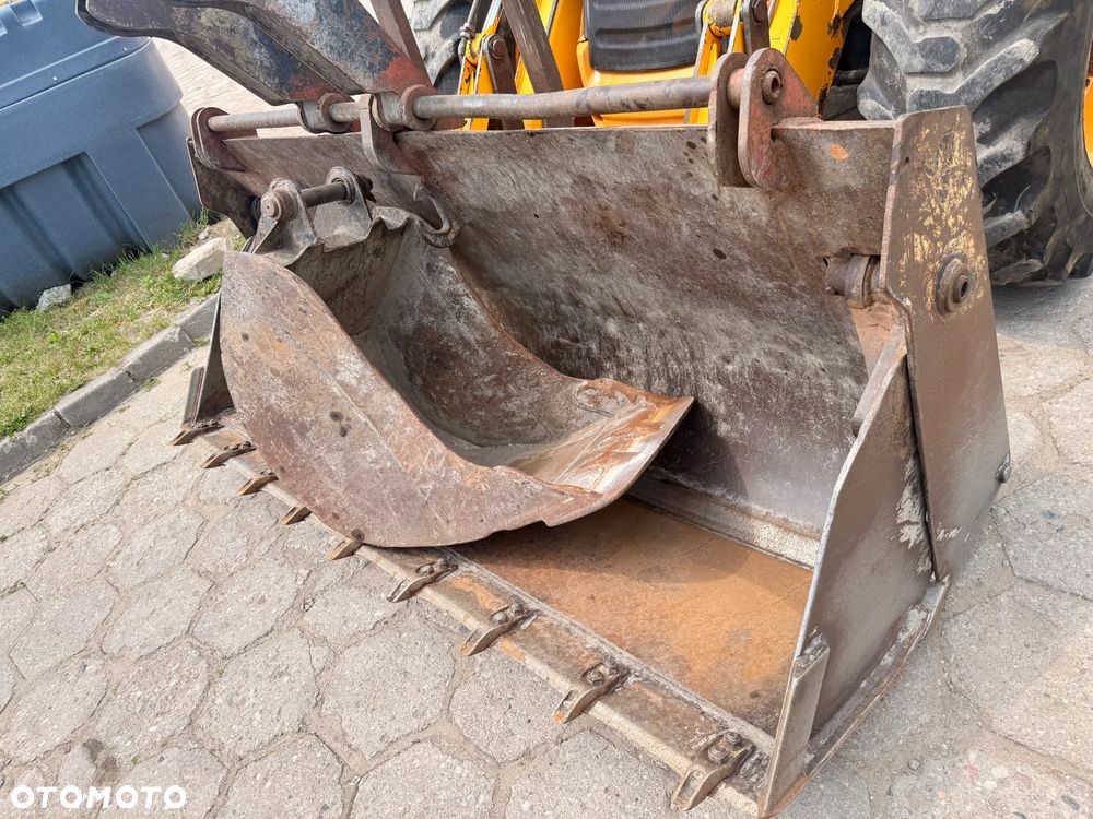 JCB 4CX wiłdy, 2 łyżki - 9