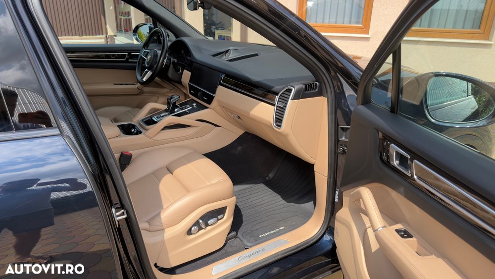 Porsche Cayenne Standard - 14