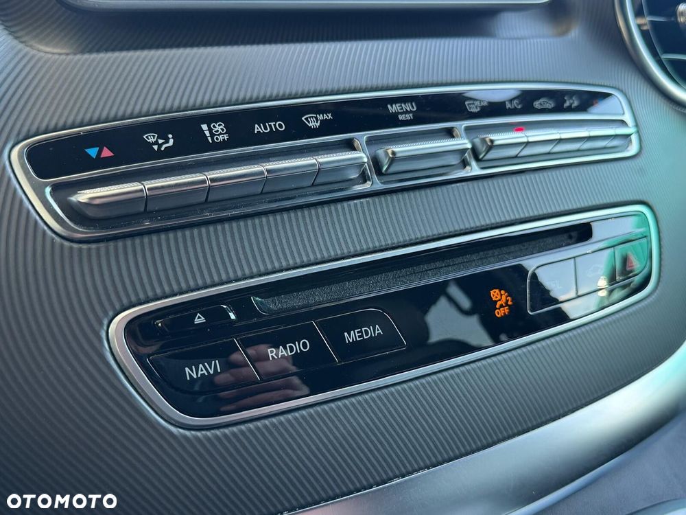 Mercedes-Benz Klasa V - 31