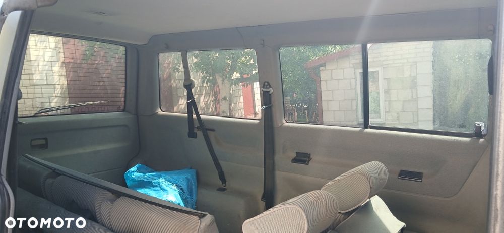 Volkswagen Caravelle - 5