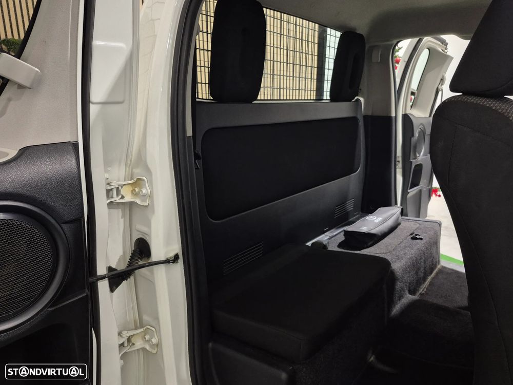 Toyota Hilux 2.4D-4D - 3 LUG. | GARANTIA | NACIONAL - 150.000KM - 14