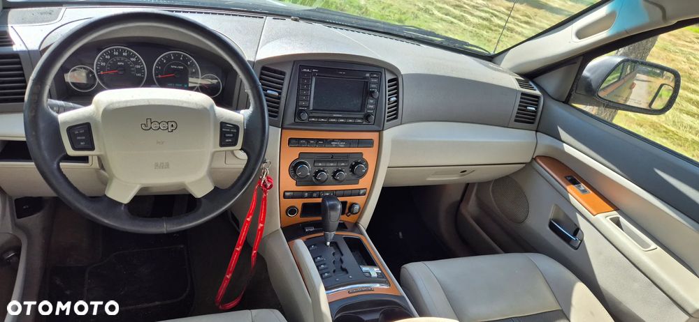 Jeep Grand Cherokee 5.7 V8 Limited Executive - 8