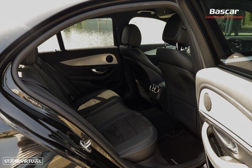 Mercedes-Benz E 300 de AMG Line - 23