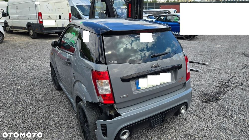 Ligier JS50 - 12