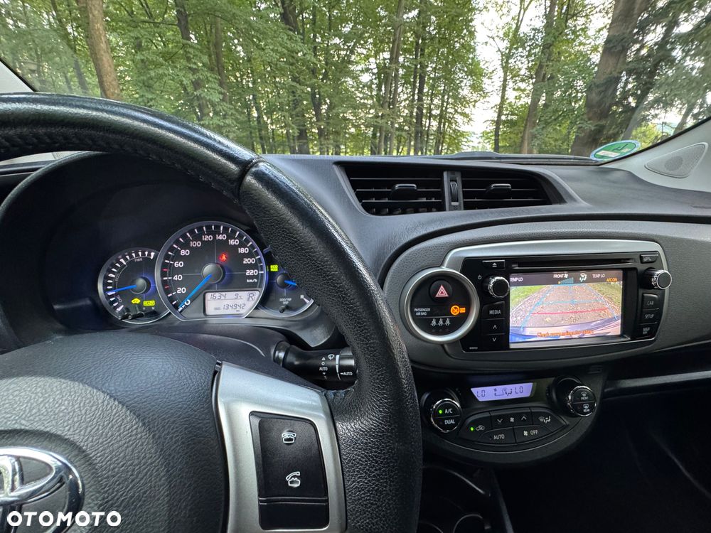 Toyota Yaris Hybrid 1.5 VVT-i Life - 13