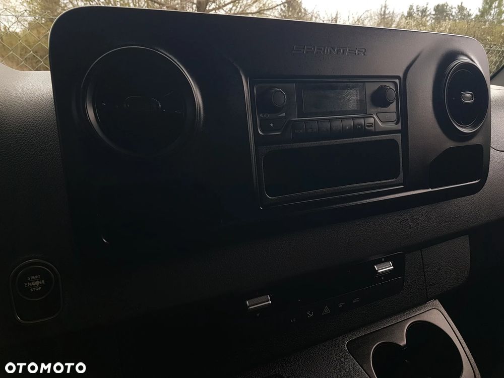 Mercedes-Benz SPRINTER 8EP KONTENER 4,11x2,15x2,30 KLIMA 314CDI MANUAL 6 BIEGÓW KRAJOWY - 24