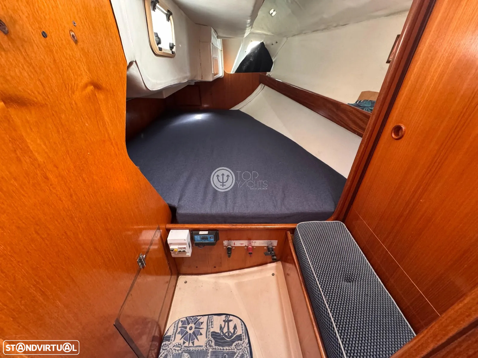 Beneteau Oceanis 320 - 14