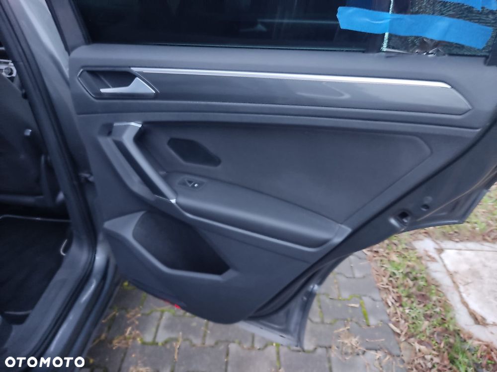 Volkswagen Tiguan - 26